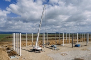 ​Harden Construction: V zóně Joseph na Mostecku byl vztyčen první sloup nové průmyslové haly