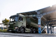 ​Armáda České republiky převzala nové cisternové soupravy s tahači Scania