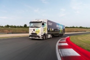 ​Mercedes-Benz Trucks získává s modelem eActros 600 zápis v Guinnessově knize rekordů