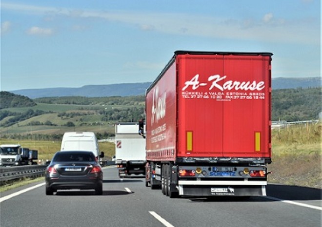 ​IRU: Silniční doprava v EU je připravena na inteligentní tachometry